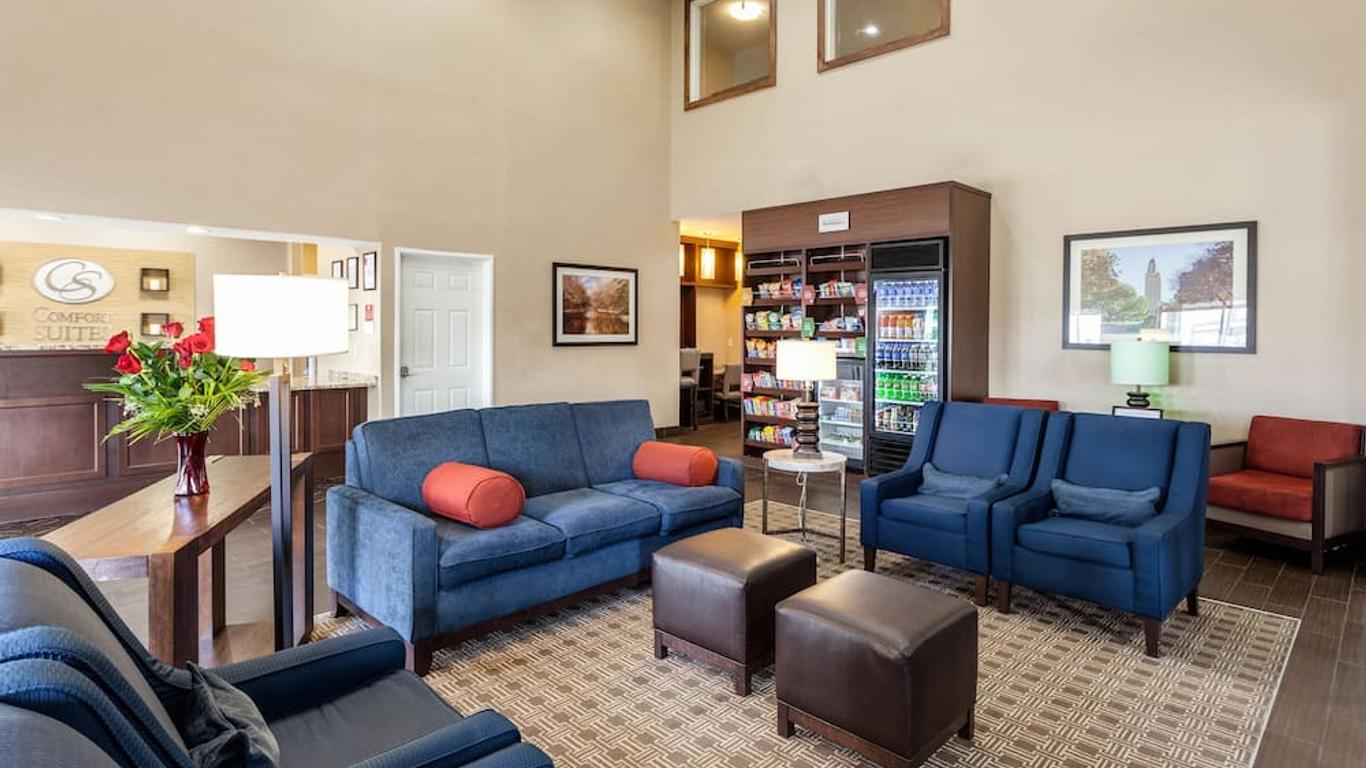 Comfort Suites Lincoln North