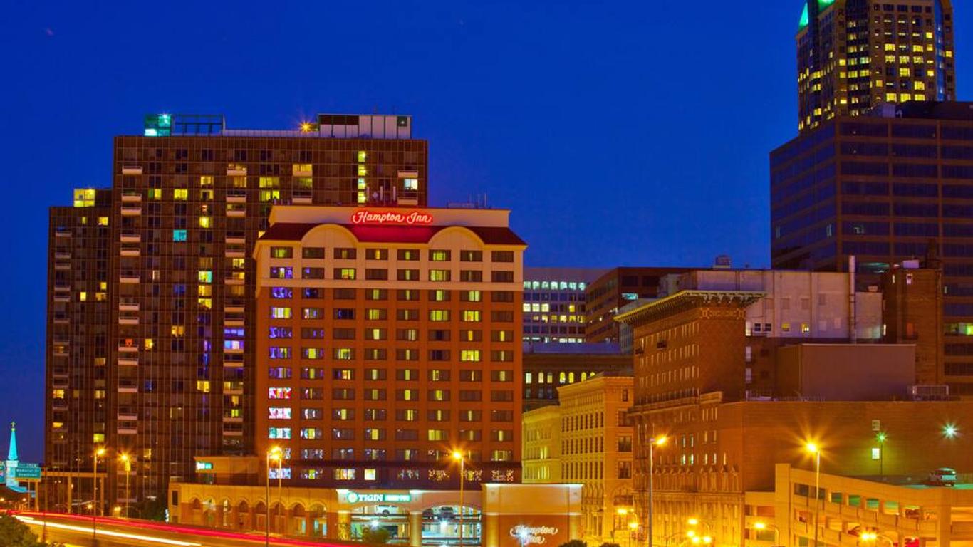 Hampton Inn St. Louis-Downtown (At the Gateway Arch)