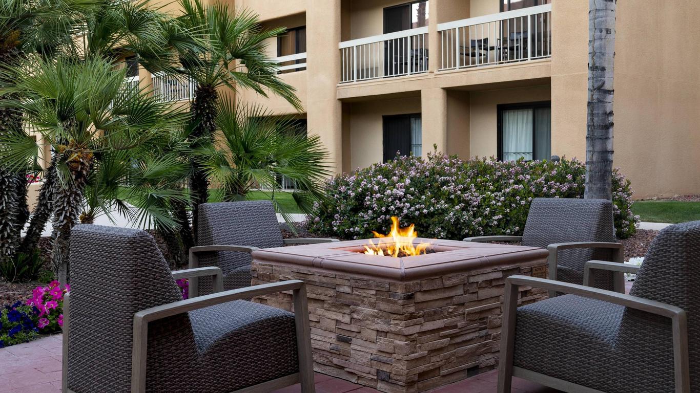 Courtyard by Marriott Palm Springs