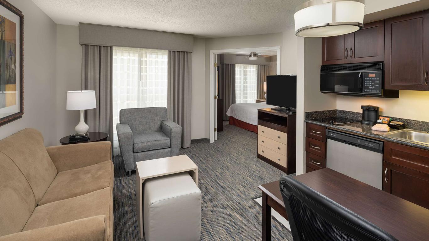 Homewood Suites by Hilton Chicago - Schaumburg