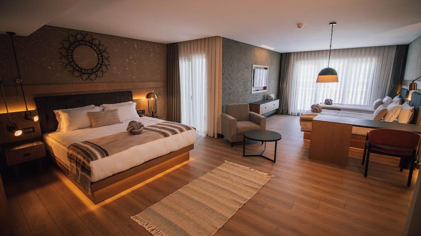 Panagia Suite Hotel