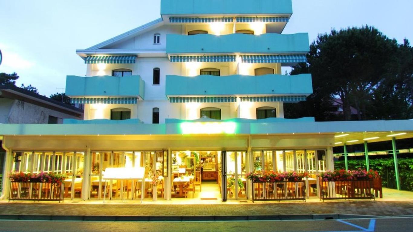 Hotel Oasi