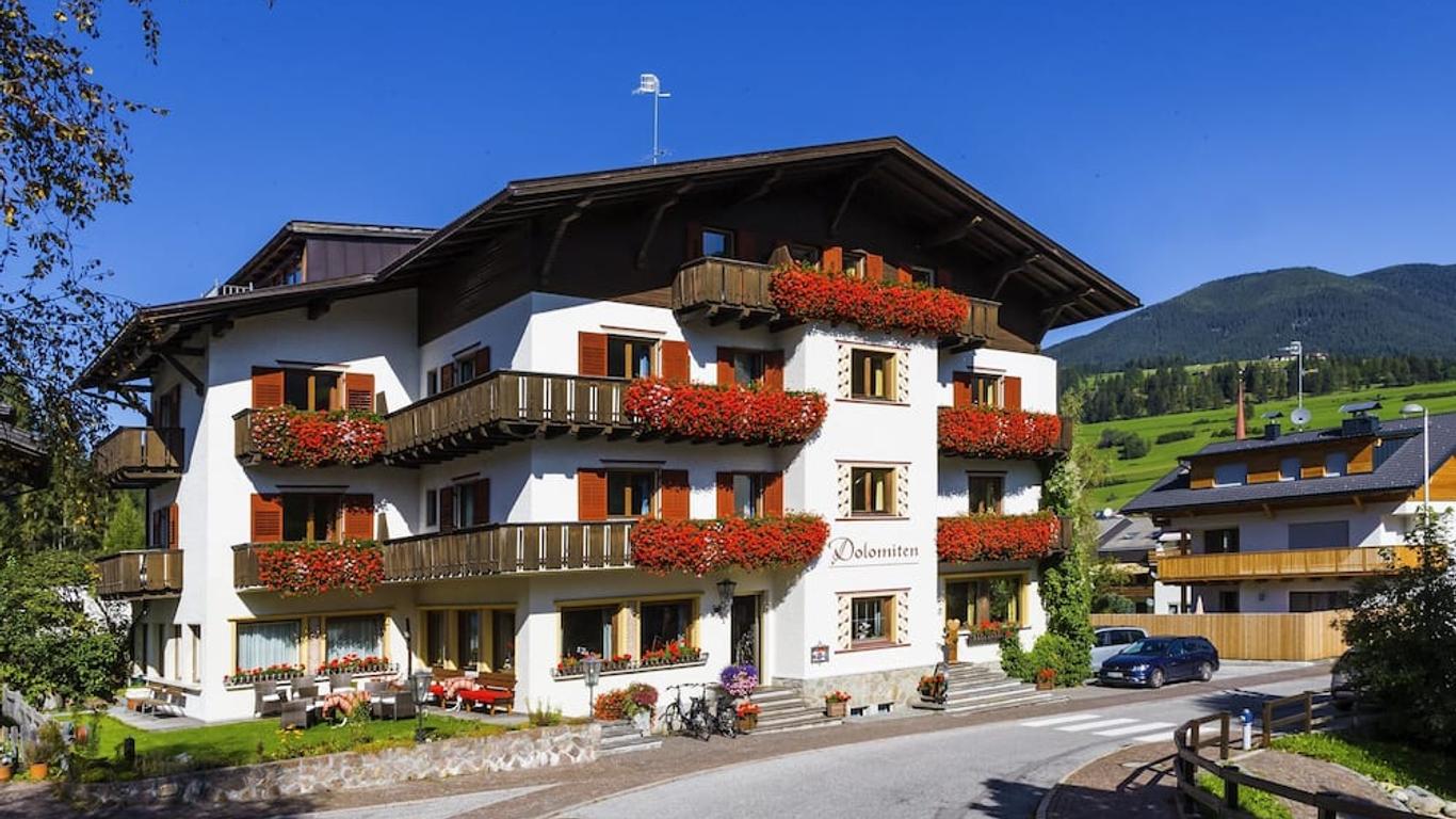 Hotel Dolomiten