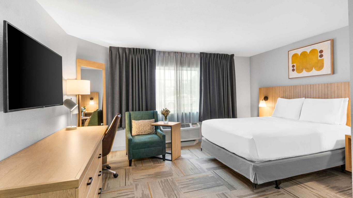 Sonesta Simply Suites Austin South